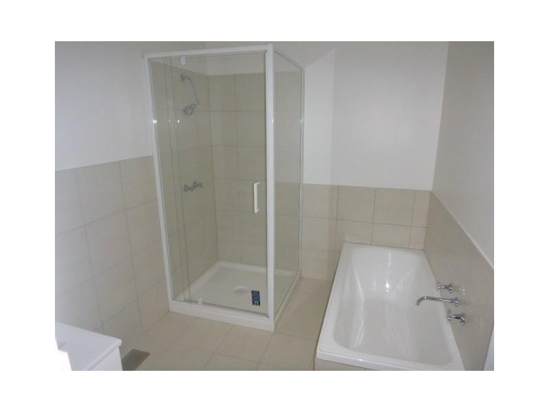 24 Westleigh Crescent, Narre Warren VIC 3805