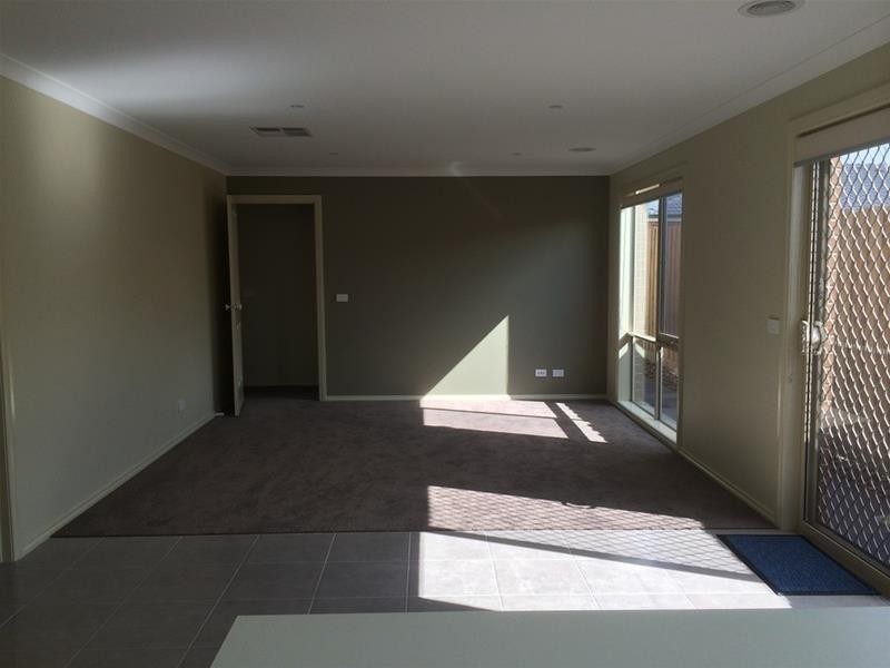 15 Cerise Street, Officer VIC 3809