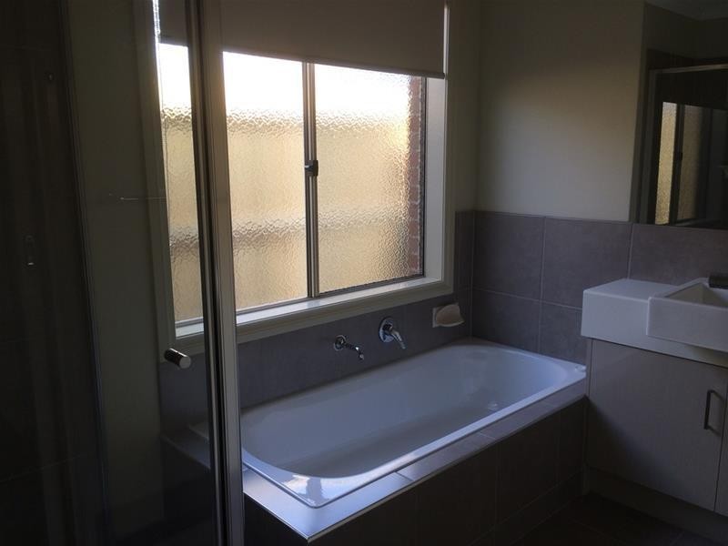 15 Cerise Street, Officer VIC 3809