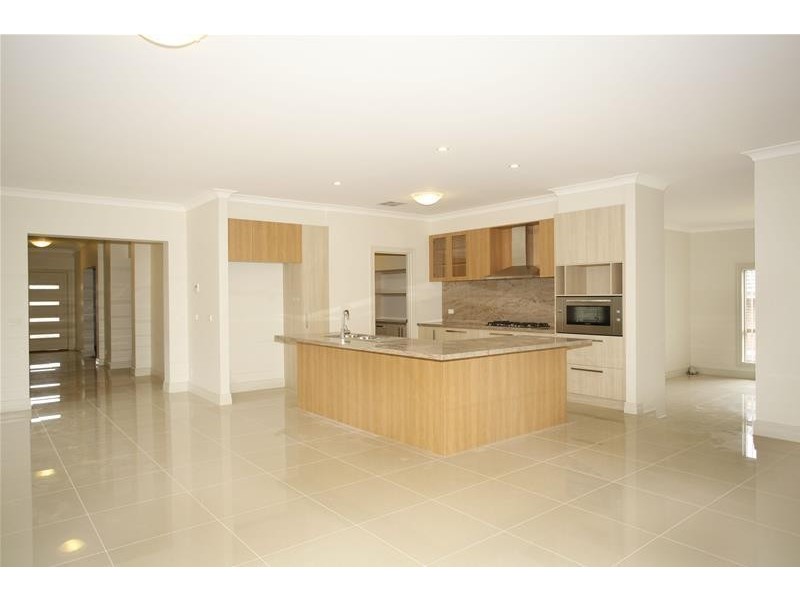 17 Avenview Drive, Narre Warren North VIC 3804