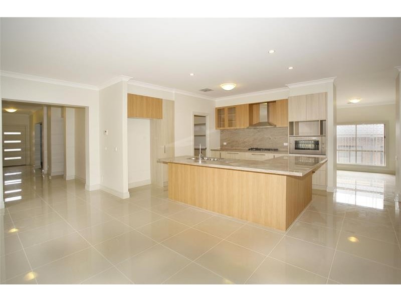 17 Avenview Drive, Narre Warren North VIC 3804