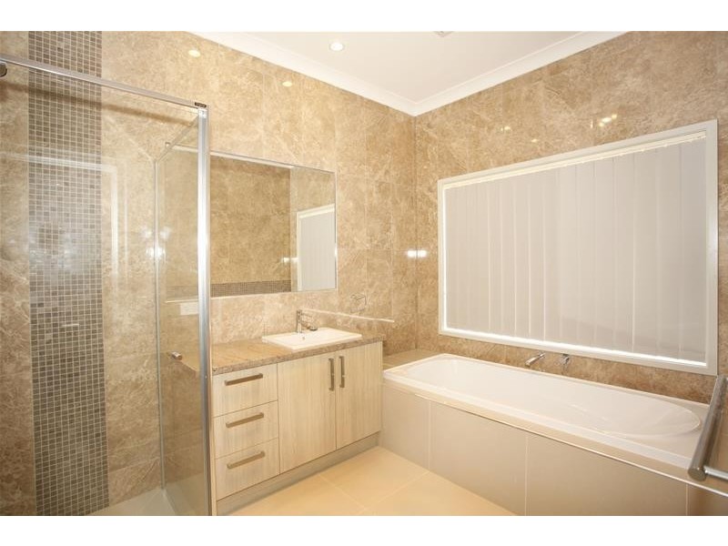 17 Avenview Drive, Narre Warren North VIC 3804