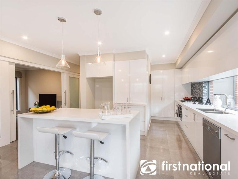 3 Clovelly Way, Officer VIC 3809