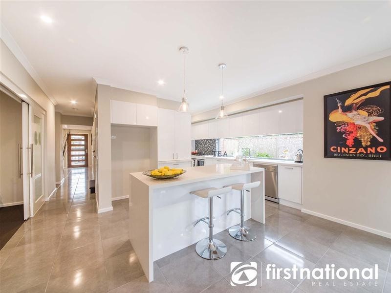 3 Clovelly Way, Officer VIC 3809
