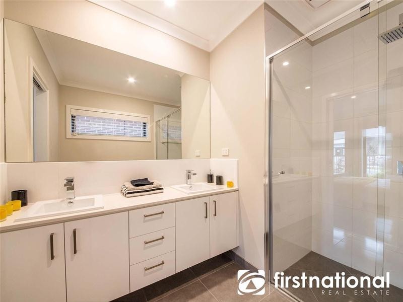 3 Clovelly Way, Officer VIC 3809