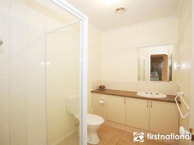 2/1 O’Shannessy Street, Pakenham VIC 3810