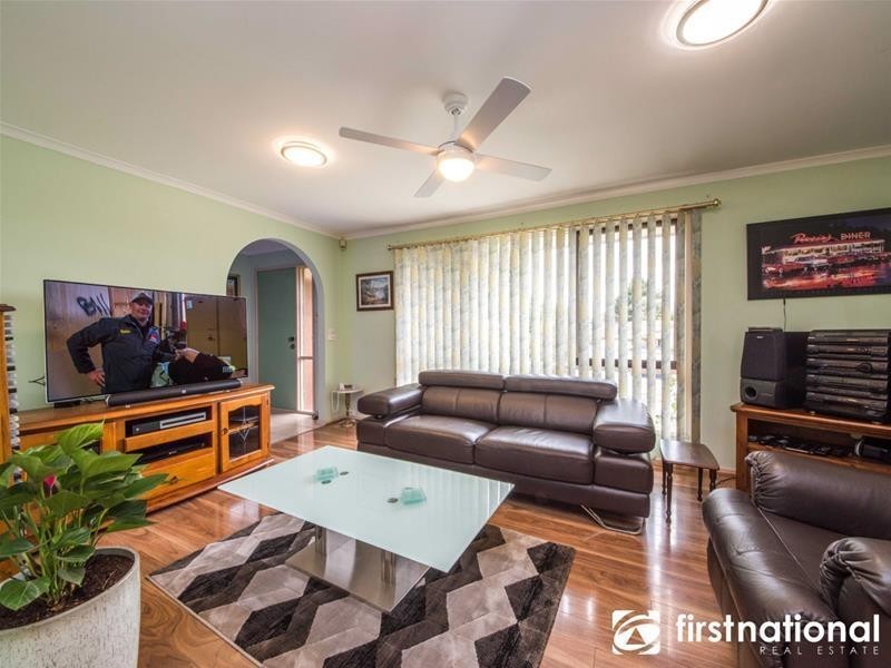 2 Poorinda Rise, Narre Warren VIC 3805