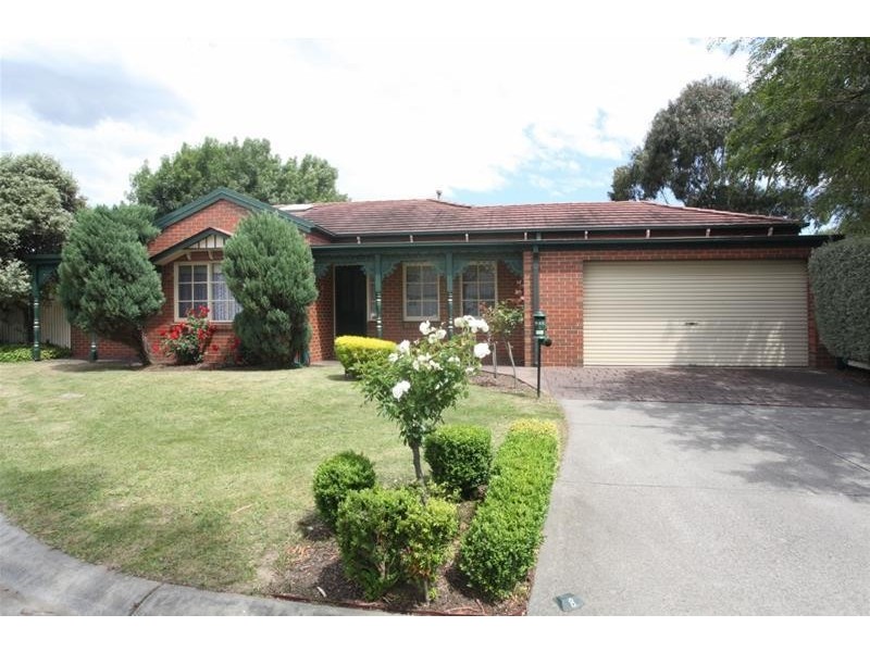 8 Emma Court, Berwick VIC 3806