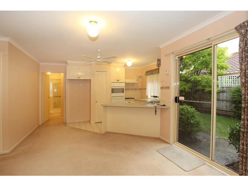 8 Emma Court, Berwick VIC 3806