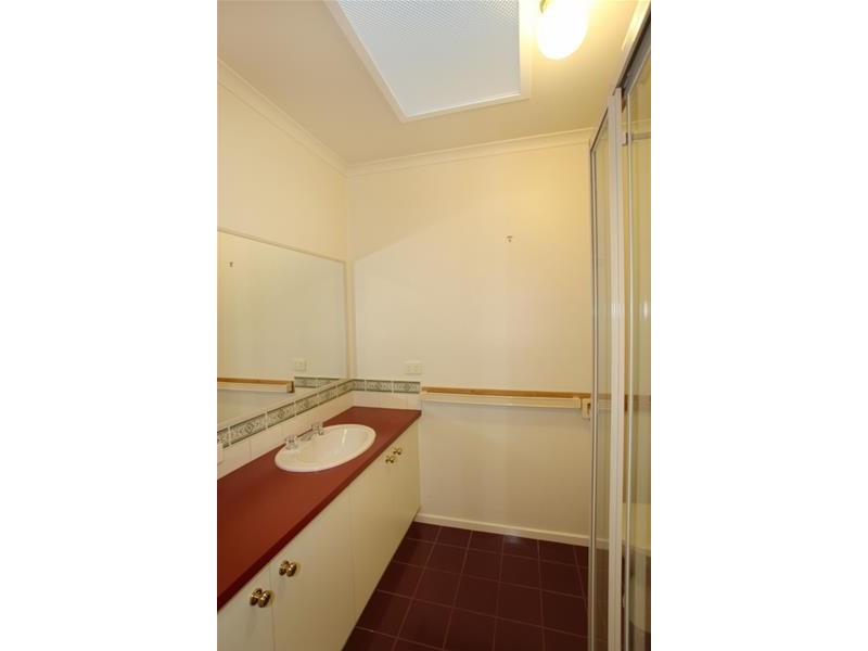 8 Emma Court, Berwick VIC 3806