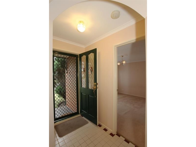 8 Emma Court, Berwick VIC 3806