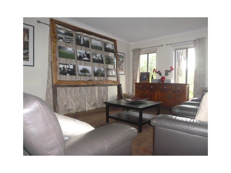 25 Timberside Drive, Beaconsfield VIC 3807