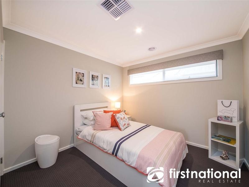 3 Clovelly Way, Officer VIC 3809