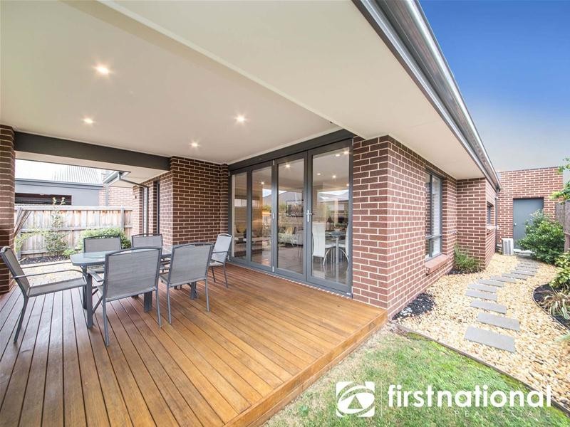 3 Clovelly Way, Officer VIC 3809