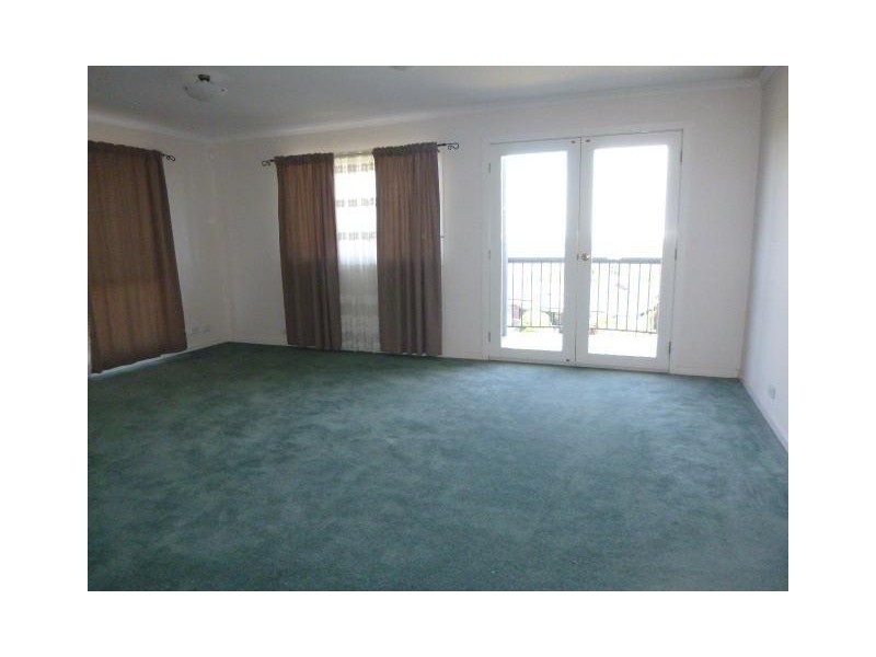 49 John Edgcumbe Way, Endeavour Hills VIC 3802