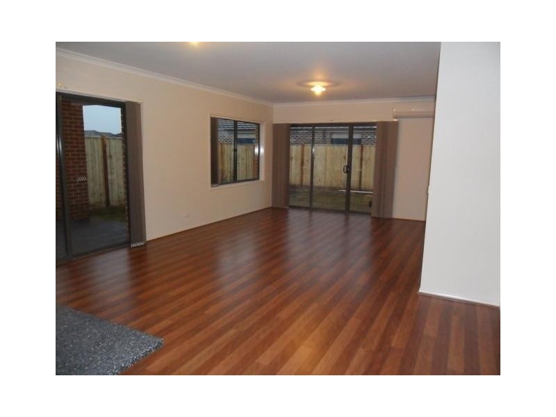 1 Heathfield Lane, Officer VIC 3809