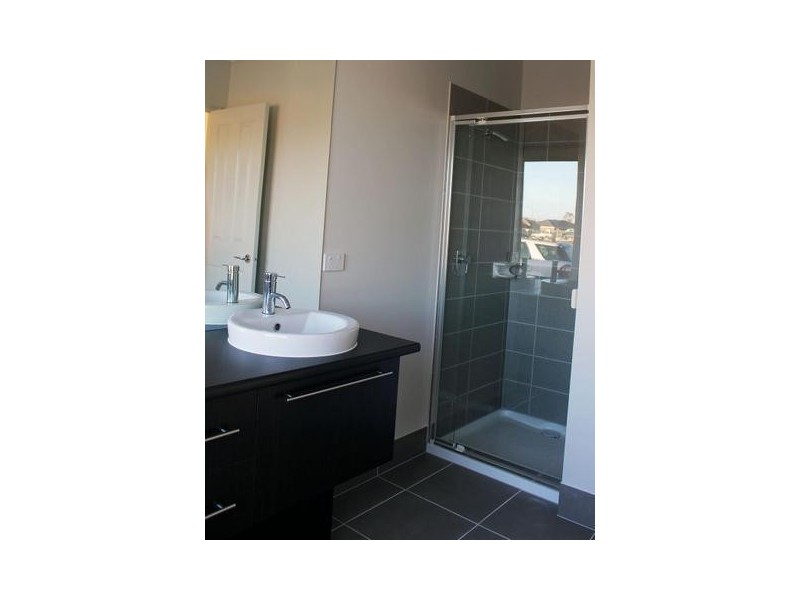 1 Heathfield Lane, Officer VIC 3809