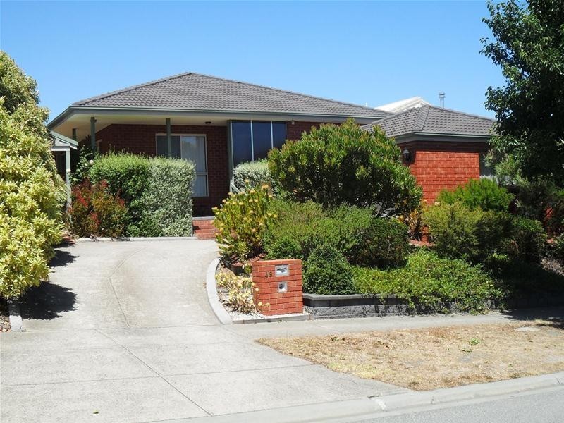 49 John Fisher Drive, Berwick VIC 3806