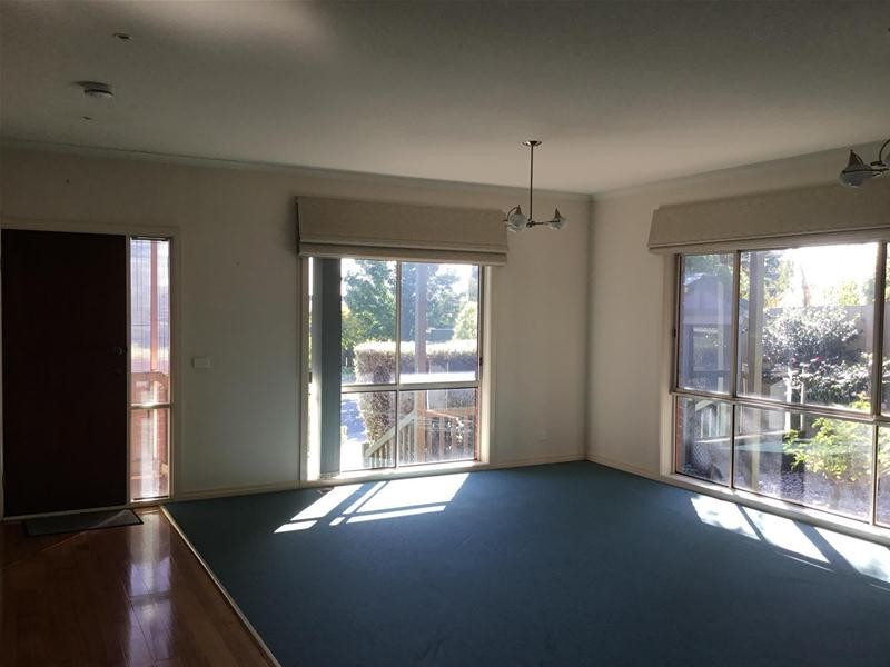 49 John Fisher Drive, Berwick VIC 3806