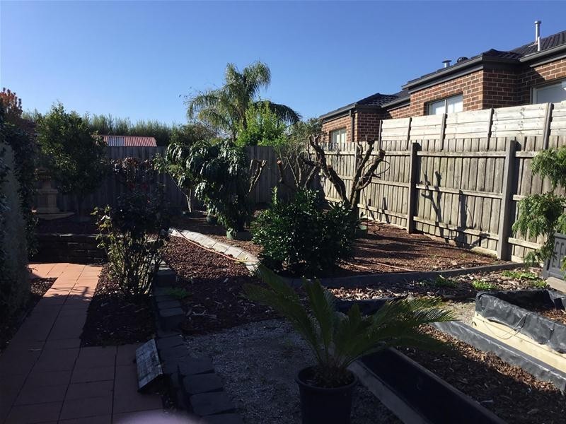 49 John Fisher Drive, Berwick VIC 3806