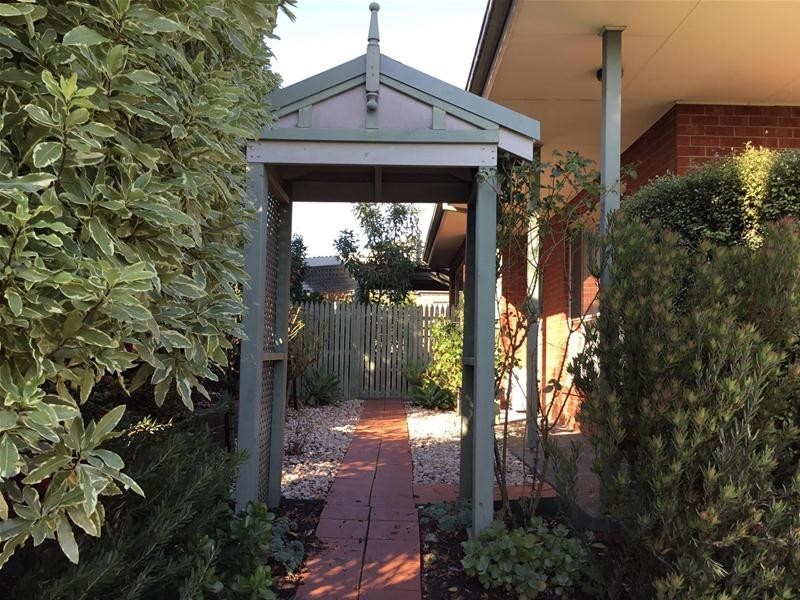 49 John Fisher Drive, Berwick VIC 3806