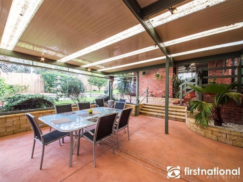 2 Poorinda Rise, Narre Warren VIC 3805