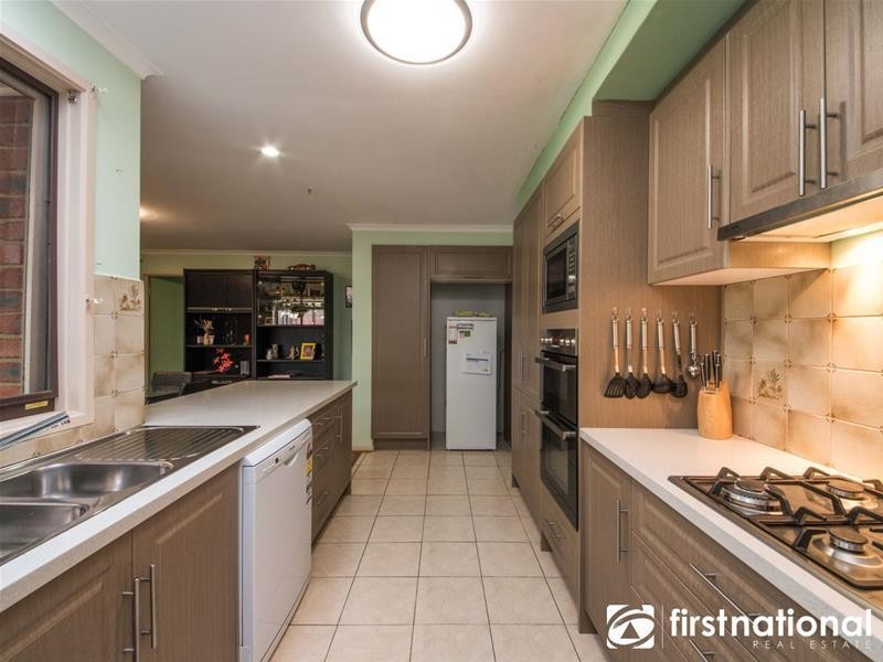2 Poorinda Rise, Narre Warren VIC 3805