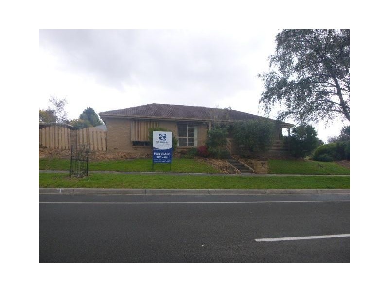 40 Struan Avenue, Endeavour Hills VIC 3802