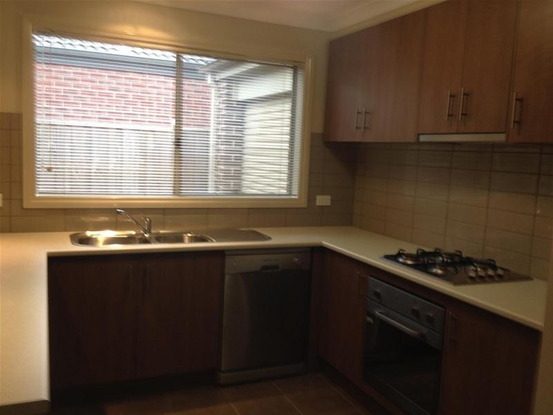 18 Blackledge Drive, Cranbourne East VIC 3977