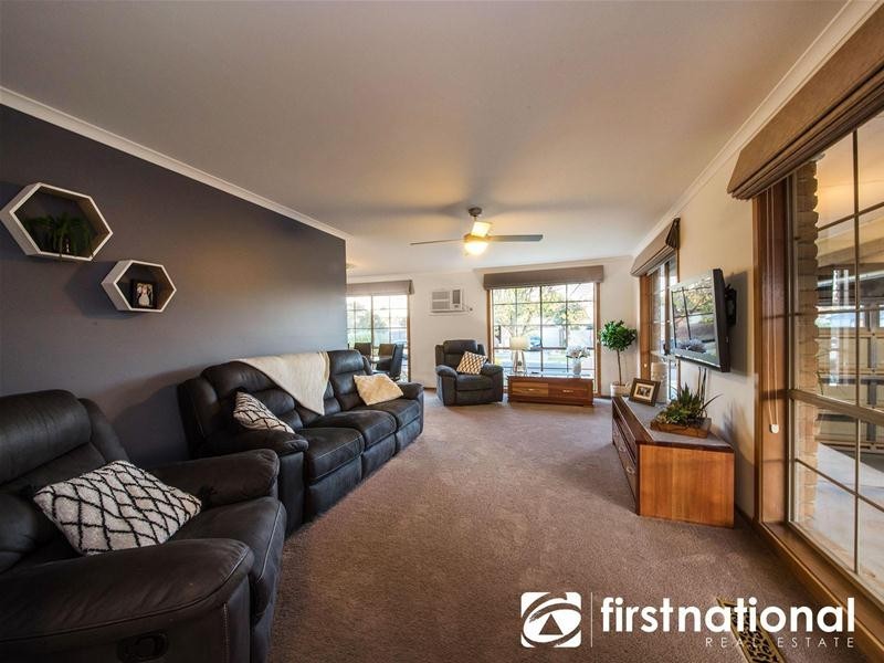 10 Rozzy Parade, Narre Warren VIC 3805