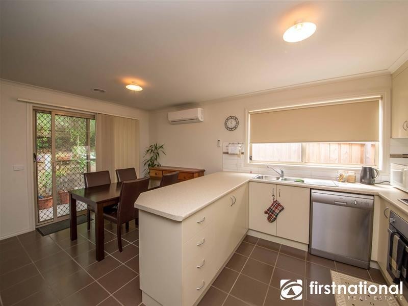 5/8 Mcclenaghan Place, Pakenham VIC 3810