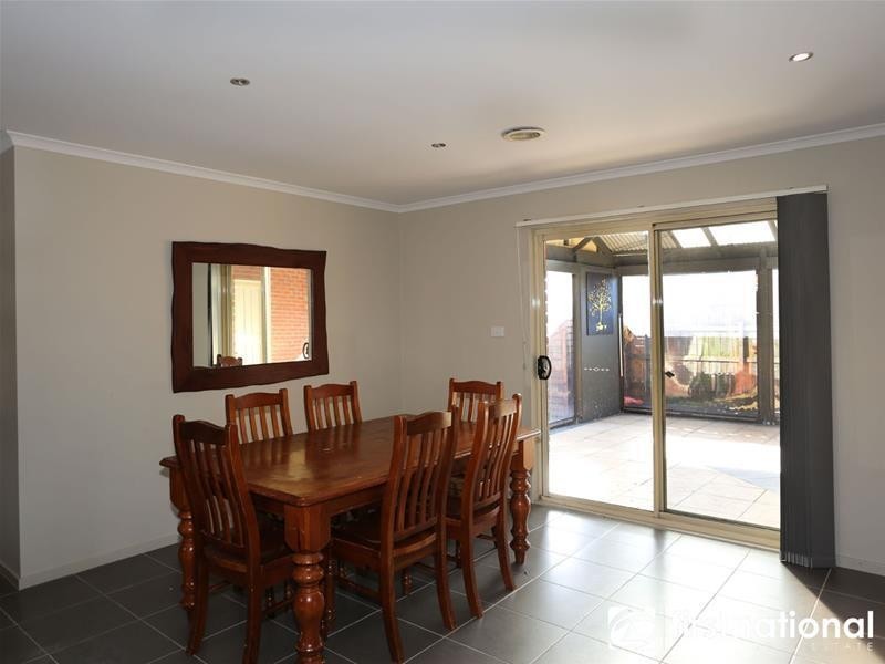 31 Bounty Way, Berwick VIC 3806