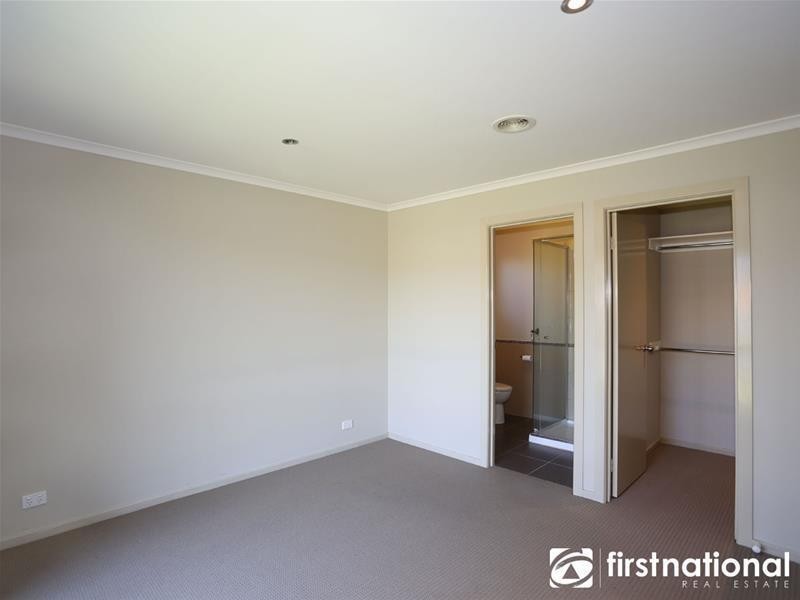 31 Bounty Way, Berwick VIC 3806
