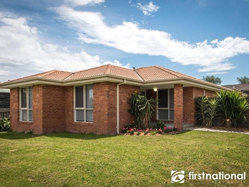 55 Lodge Crescent, Berwick VIC 3806