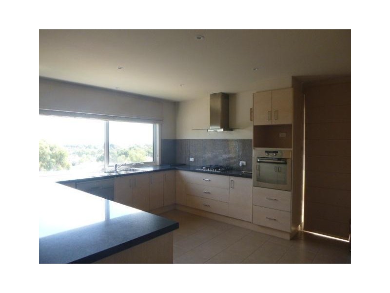 93 Marisa Crescent, Berwick VIC 3806