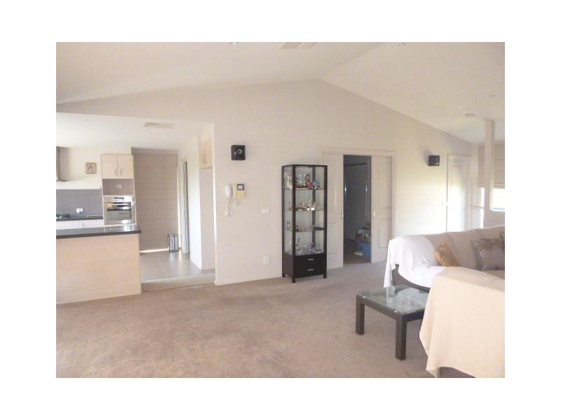 93 Marisa Crescent, Berwick VIC 3806