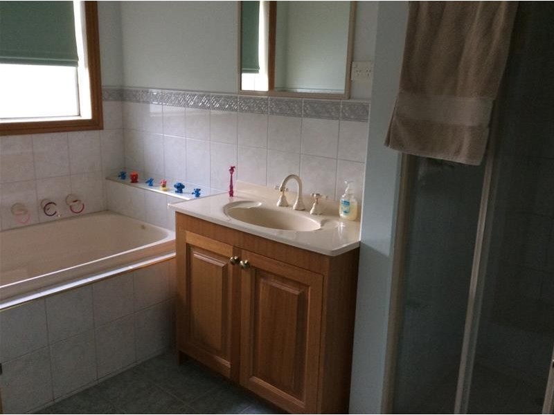 1 Jumbuck Court, Berwick VIC 3806