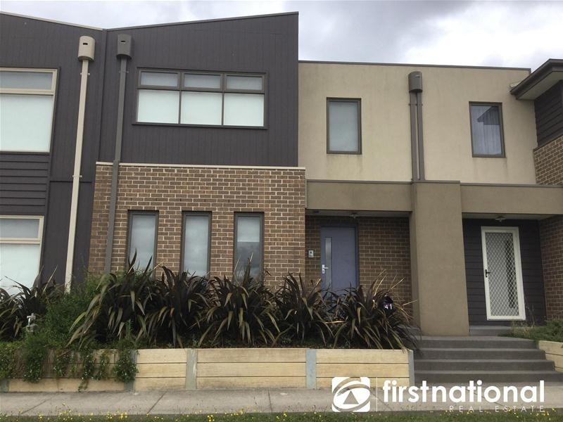 41 Atlantic Drive, Pakenham VIC 3810