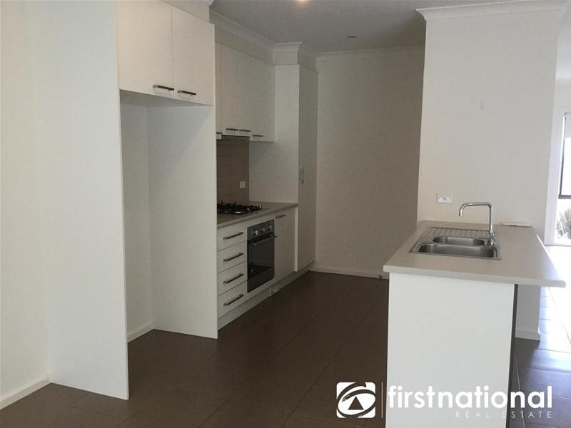 41 Atlantic Drive, Pakenham VIC 3810