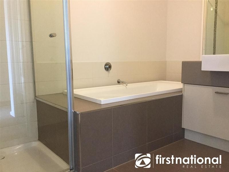 41 Atlantic Drive, Pakenham VIC 3810