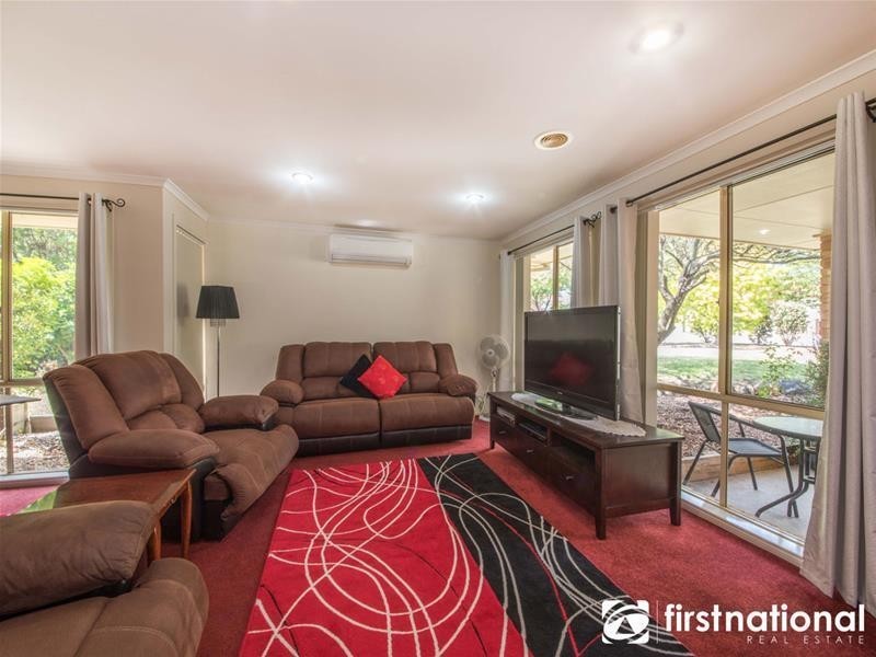 13 Mayfair Crescent, Narre Warren VIC 3805