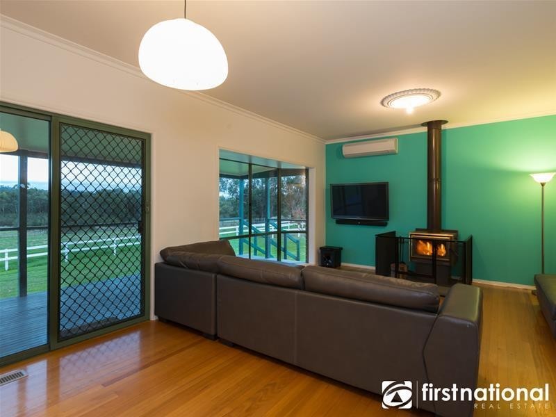 230 Old Sale Road, Garfield North VIC 3814