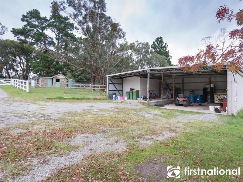 230 Old Sale Road, Garfield North VIC 3814