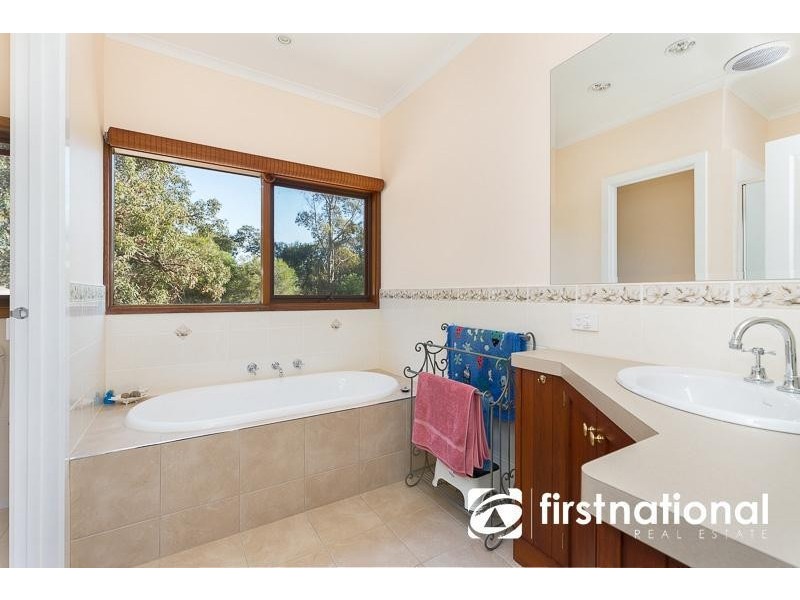 12 Bareena  Lane, Maryknoll VIC 3812