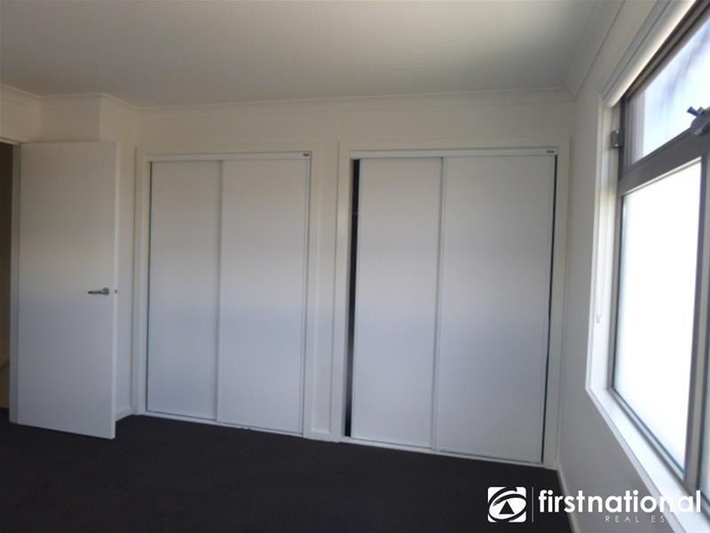 74 No.9 Atlantic Drive, Pakenham VIC 3810