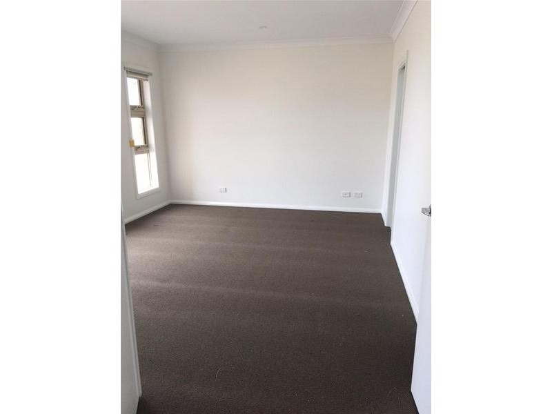 28 Kenneth Road, Pakenham VIC 3810