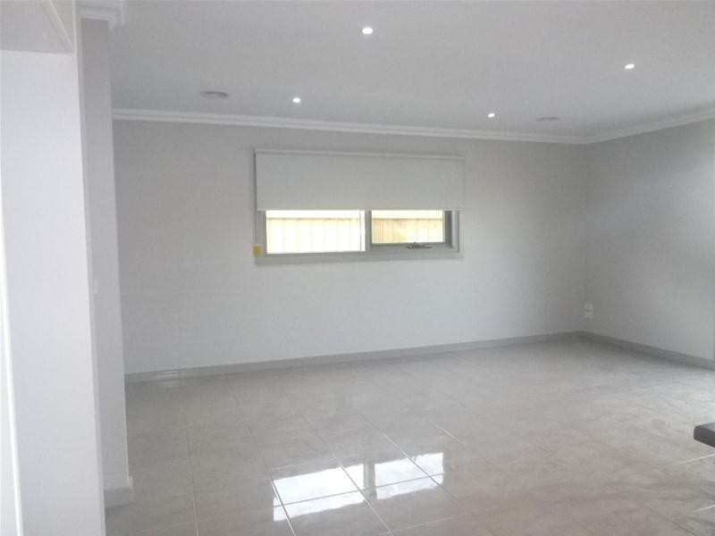 3/8 Pomegranate Way, Pakenham VIC 3810