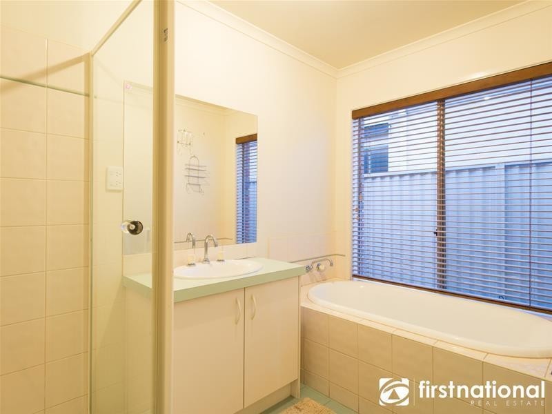 9 Spring Circuit, Pakenham VIC 3810