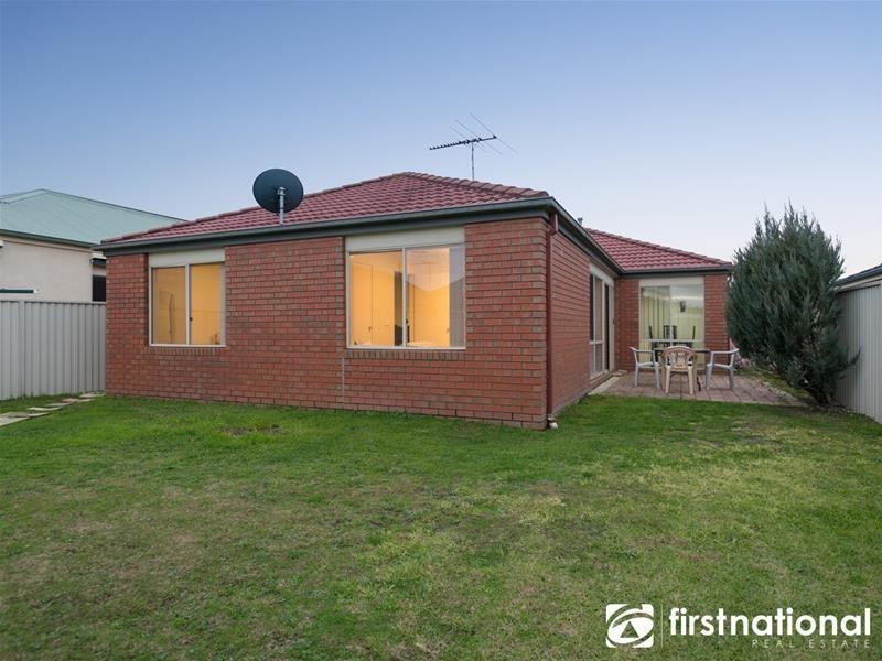 9 Spring Circuit, Pakenham VIC 3810