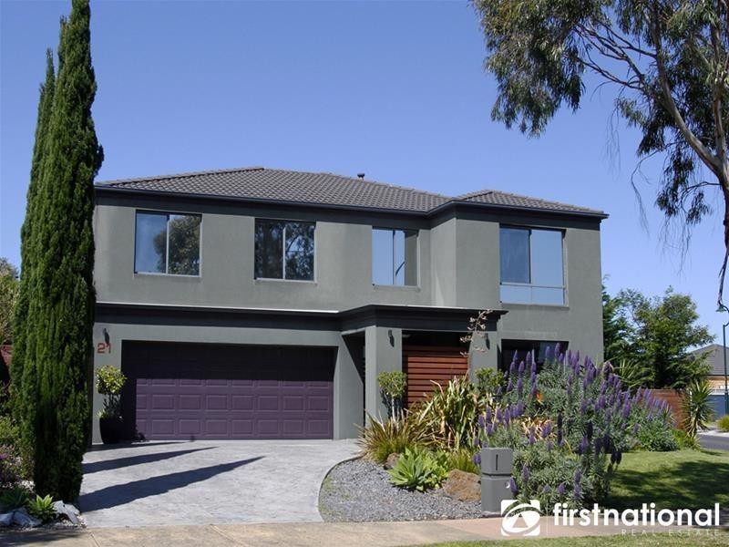21 Barwon Drive, Pakenham VIC 3810